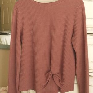 Like new! Waffle knit top, twist tie in front, size M, rust/brown